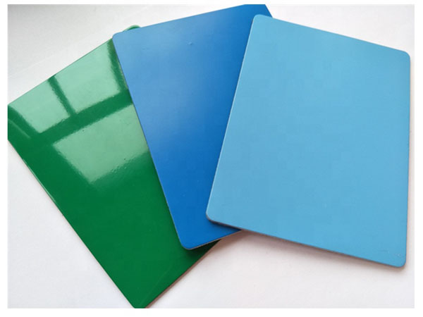 feuille de matériau composite en aluminium