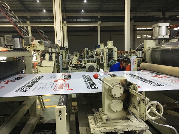 Painel composto de alumínio